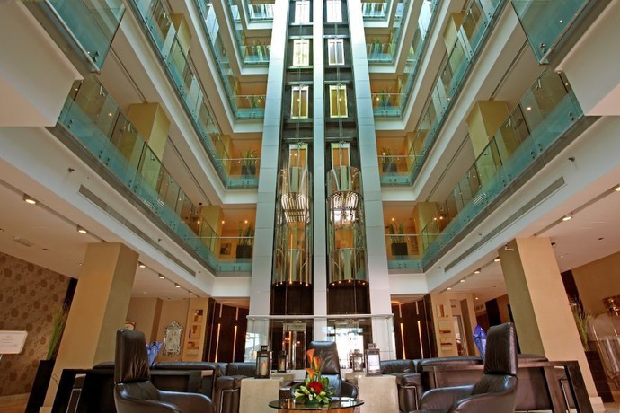 Imagen de los interiores del First Royal Hotel Apartment. Foto 16