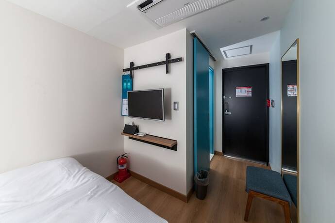 Imagen de la habitación del First Stay Hotel Tawny Owl. Foto 11