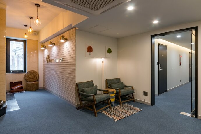 Imagen de los interiores del First Stay Hotel Tawny Owl. Foto 18