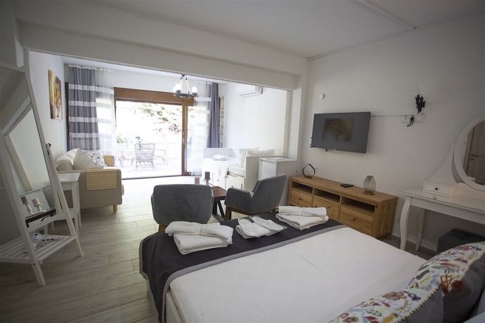 Imagen de la habitación del Fizzio Alacati Hotel. Foto 5