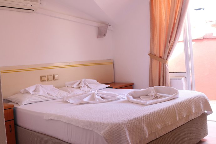 Imagen de la habitación del Flash Hotel. Foto 10