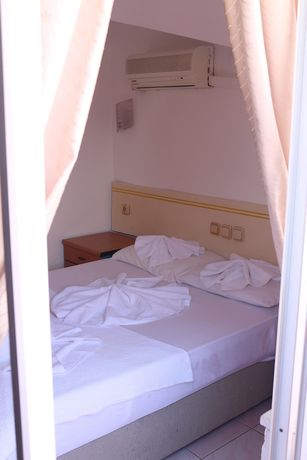 Imagen de la habitación del Flash Hotel. Foto 12