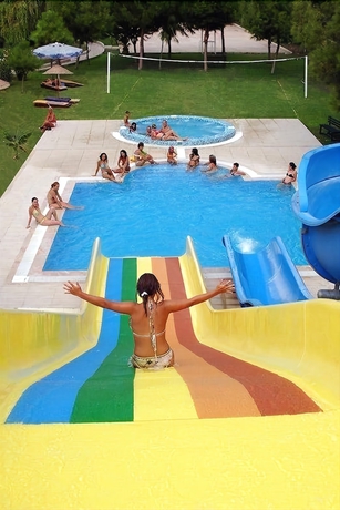 Imagen de la piscina del Flora Suites Hotel - All Inclusive. Foto 16