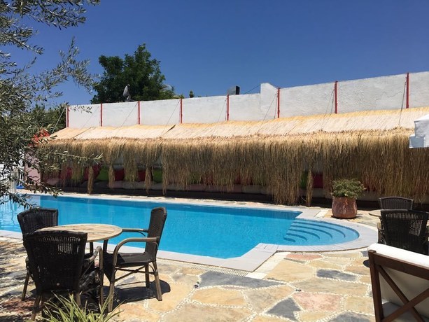 Imagen de la piscina del Florida Hotel, Bodrum. Foto 15