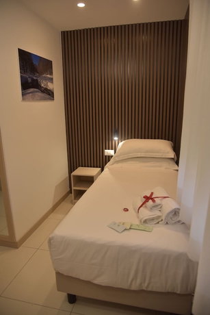 Imagen de la habitación del Floris Hotel, Rende. Foto 5