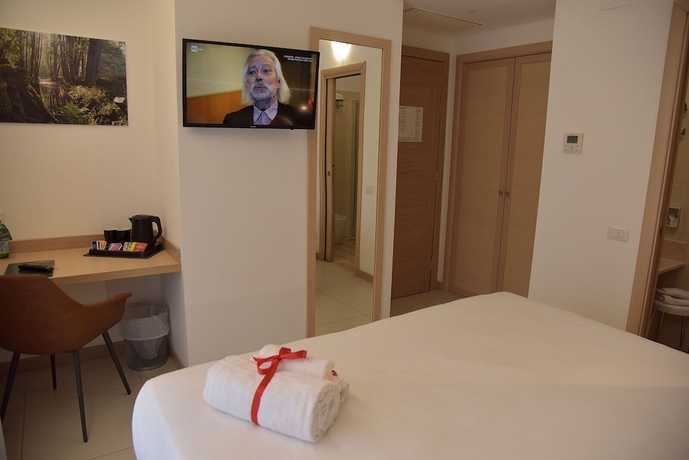 Imagen de la habitación del Floris Hotel, Rende. Foto 14