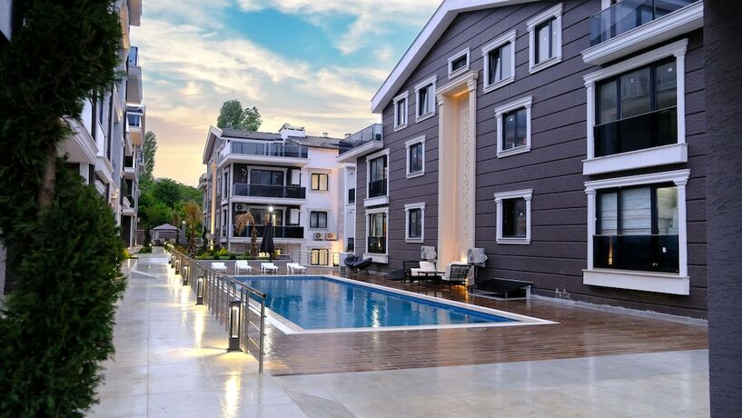 Imagen general del Flower City Suits, Koru. Foto 1