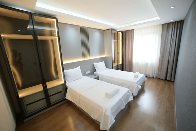 Imagen general del Flower City Suits, Koru. Foto 4