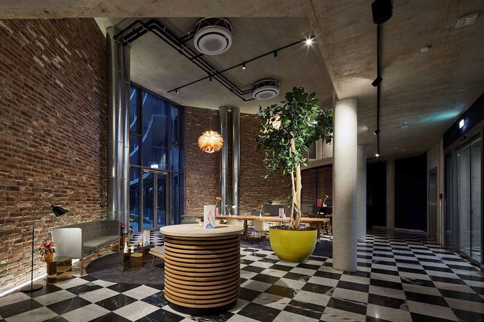 Imagen de los interiores del Flowers Hotel Essen. Foto 14