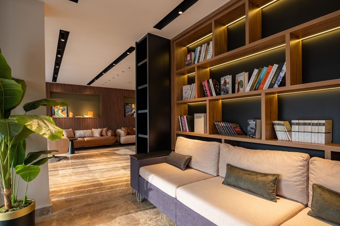 Imagen general del Fly Point Airport Hotel. Foto 1