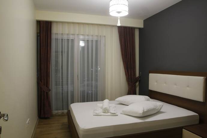 Imagen de la habitación del Fly Suites. Foto 12