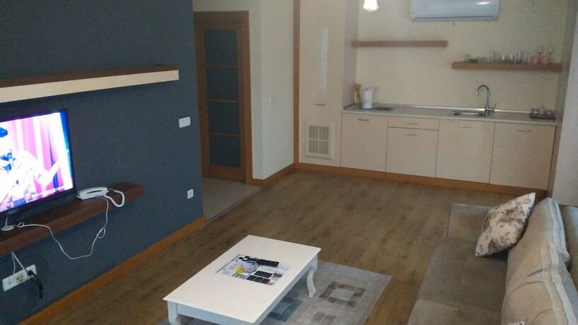Imagen de la habitación del Fly Suites. Foto 14