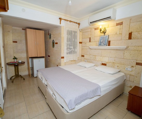 Imagen de la habitación del Foca Ensar Hotel. Foto 6