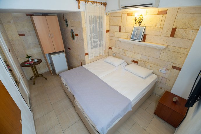 Imagen de la habitación del Foca Ensar Hotel. Foto 14