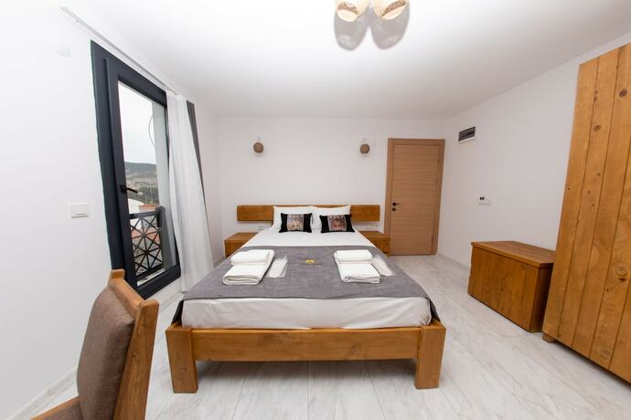 Imagen de la habitación del Foca Kybele Hotel. Foto 14