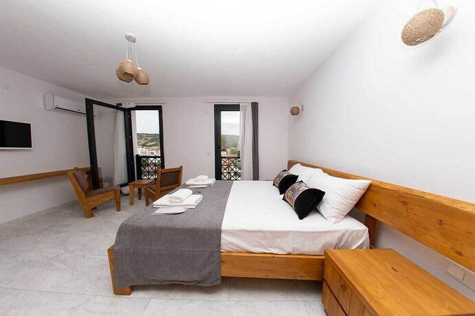 Imagen de la habitación del Foca Kybele Hotel. Foto 18