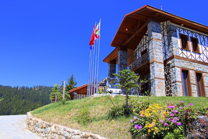 Imagen de los interiores del Foleya Mountain Resort. Foto 19