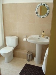 Imagen de la habitación del Fonda Montserrat. Foto 7