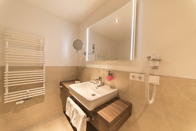 Imagen de la habitación del Fontane Hotel. Foto 12