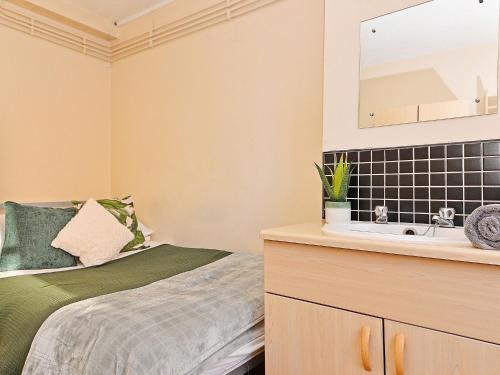 Imagen de la habitación del For Students Only - City Living Ensuites and Private Rooms with Shared Bathroom at St Andrews Garden. Foto 11