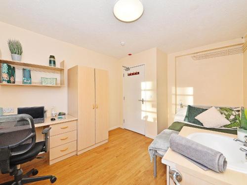 Imagen de la habitación del For Students Only - City Living Ensuites and Private Rooms with Shared Bathroom at St Andrews Garden. Foto 12