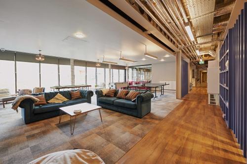 Imagen general del For Students Only - Experience Modern Comfort at The Combworks Student Accommodation in Aberdeen. Foto 3