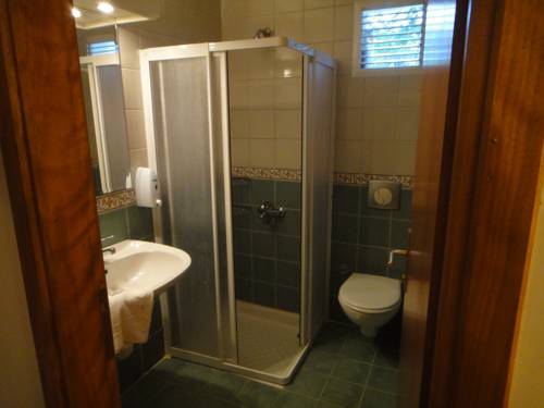 Imagen de la habitación del Ford Hotel. Foto 6