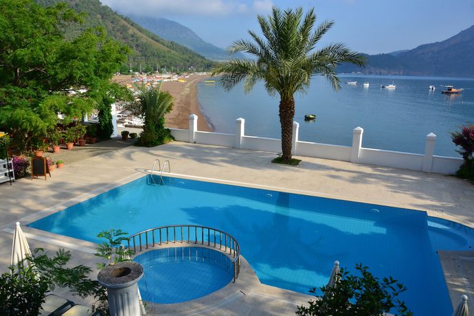 Imagen general del Ford Hotel - Special Class. Foto 5