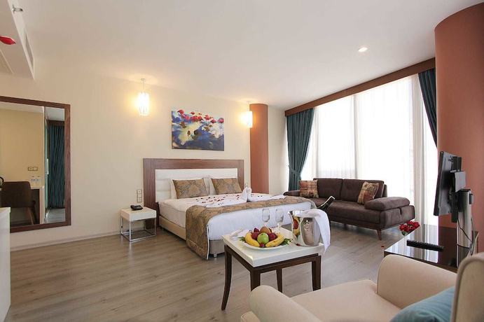 Imagen de la habitación del Forum Suite Hotel. Foto 4