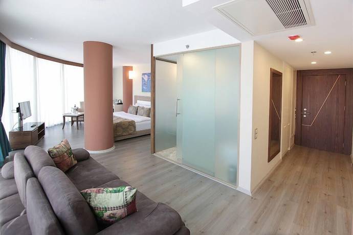 Imagen de la habitación del Forum Suite Hotel. Foto 6