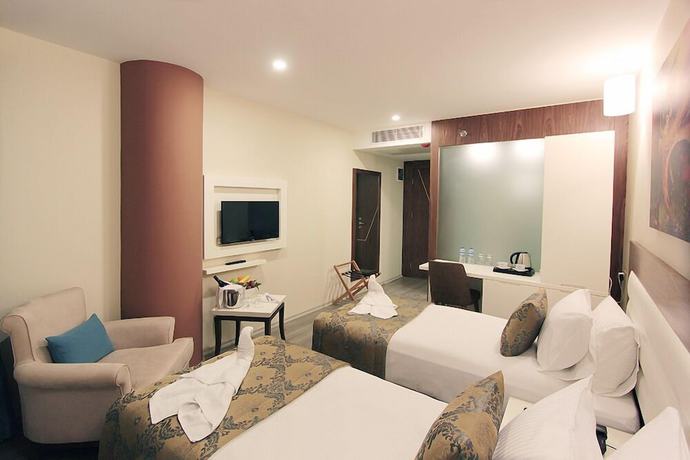 Imagen de la habitación del Forum Suite Hotel. Foto 7