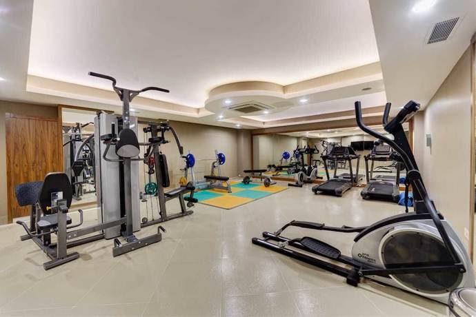 Imagen de los interiores del Forum Suite Hotel. Foto 14