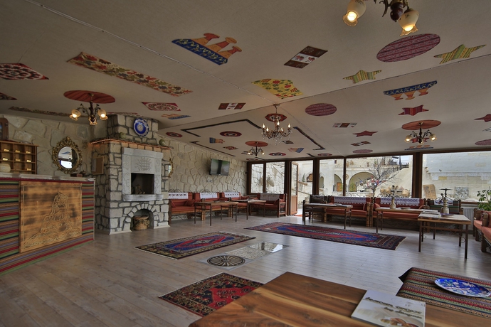Imagen de los interiores del Fosil Cave Hotel. Foto 15