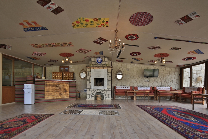 Imagen de los interiores del Fosil Cave Hotel. Foto 16