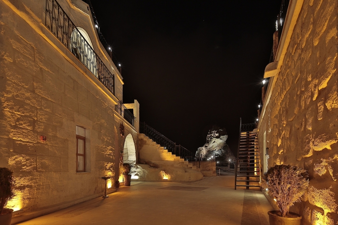 Imagen de los exteriores del Fosil Cave Hotel. Foto 12