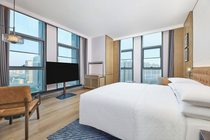 Imagen de la habitación del Four Points By Sheraton Zhengzhou East Railway Station. Foto 10