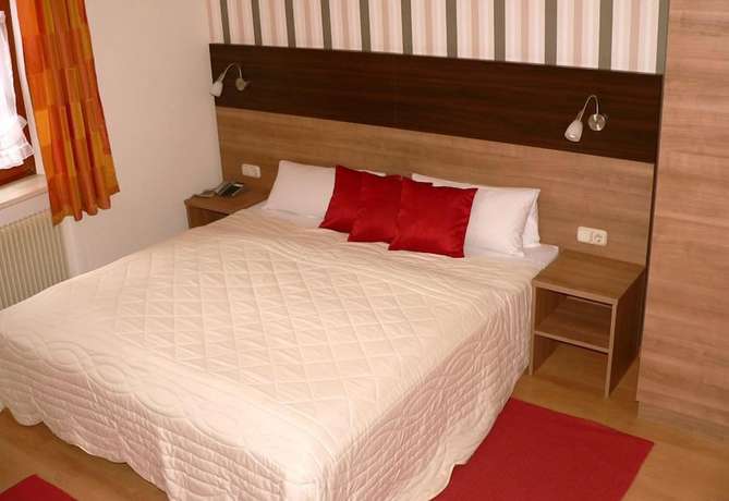 Imagen de la habitación del Fr&auml;nkischer Gasthof Hotel Zum Koppen. Foto 11