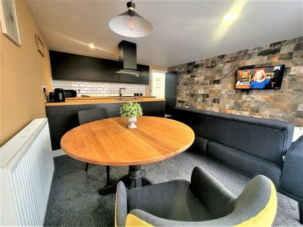 Imagen general del Friary House Serviced Apartments by Roomsbooked. Foto 8