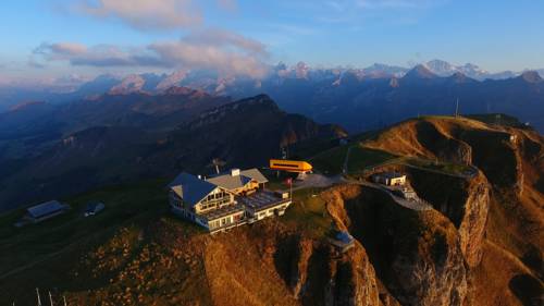Imagen general del Fronalpstock Hotel & Restaurant. Foto 1