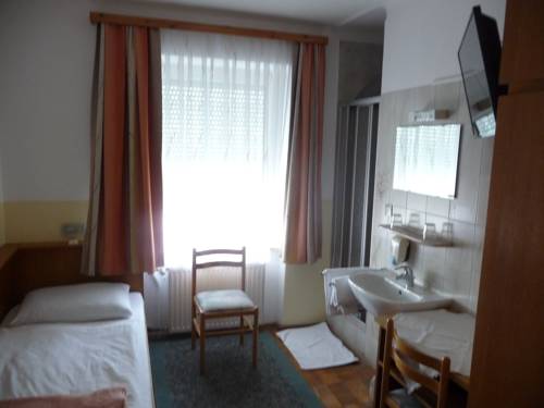 Imagen de la habitación del Fr&uuml;hst&uuml;ckspension K&ouml;lich. Foto 9
