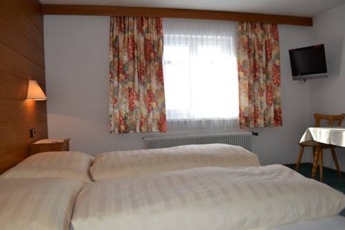 Imagen de la habitación del Fr&uuml;hst&uuml;ckspension T&uuml;rtscher. Foto 54