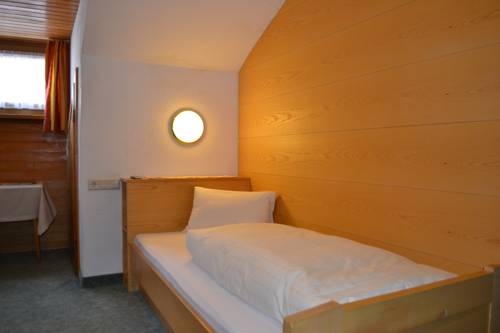 Imagen de la habitación del Fr&uuml;hst&uuml;ckspension T&uuml;rtscher. Foto 56