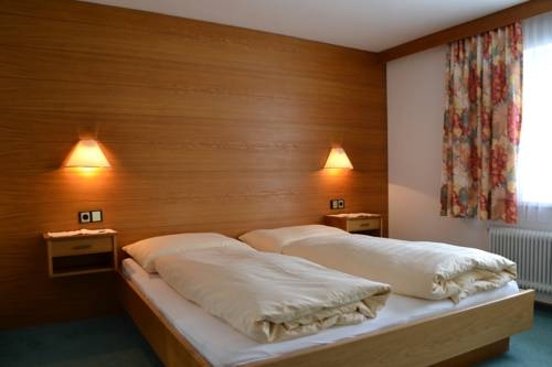 Imagen de la habitación del Fr&uuml;hst&uuml;ckspension T&uuml;rtscher. Foto 58