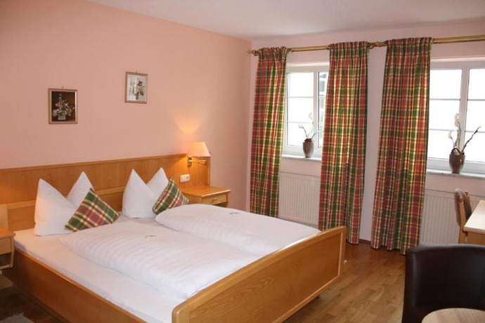 Imagen de la habitación del Fr&uuml;hst&uuml;ckspension WAGNER. Foto 10