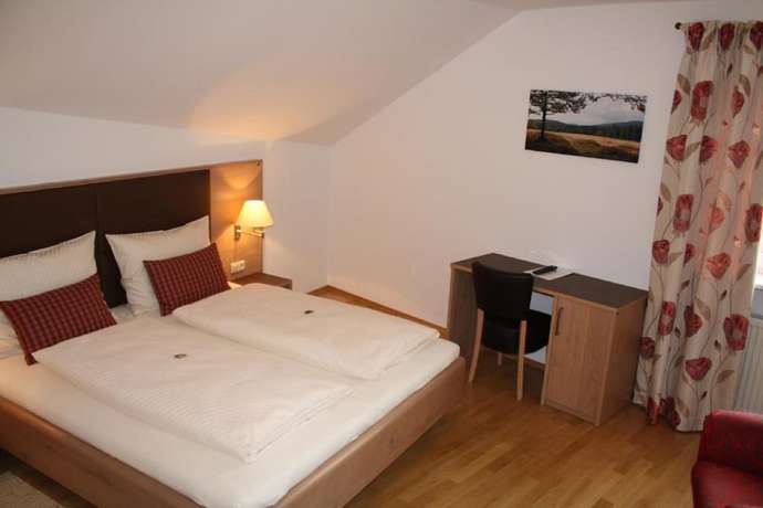 Imagen de la habitación del Fr&uuml;hst&uuml;ckspension WAGNER. Foto 14