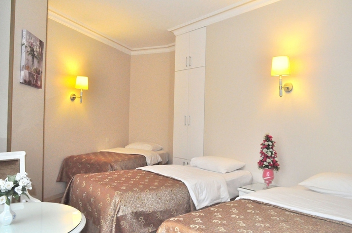 Imagen de la habitación del Fuar Hotel. Foto 7