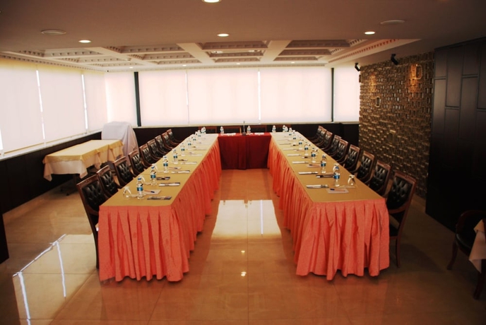 Imagen de los interiores del Fuar Hotel. Foto 19