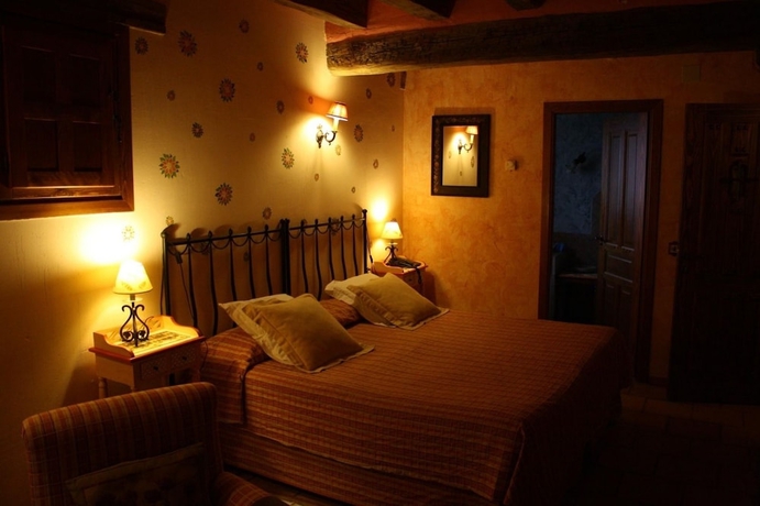 Imagen de la habitación del Fuenteplateada. Foto 16