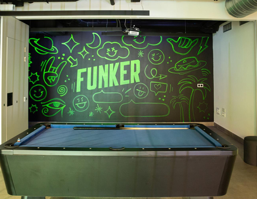 Imagen de los interiores del Funker Hostel. Foto 22