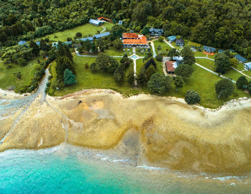 Imagen general del Furneaux Lodge. Foto 1